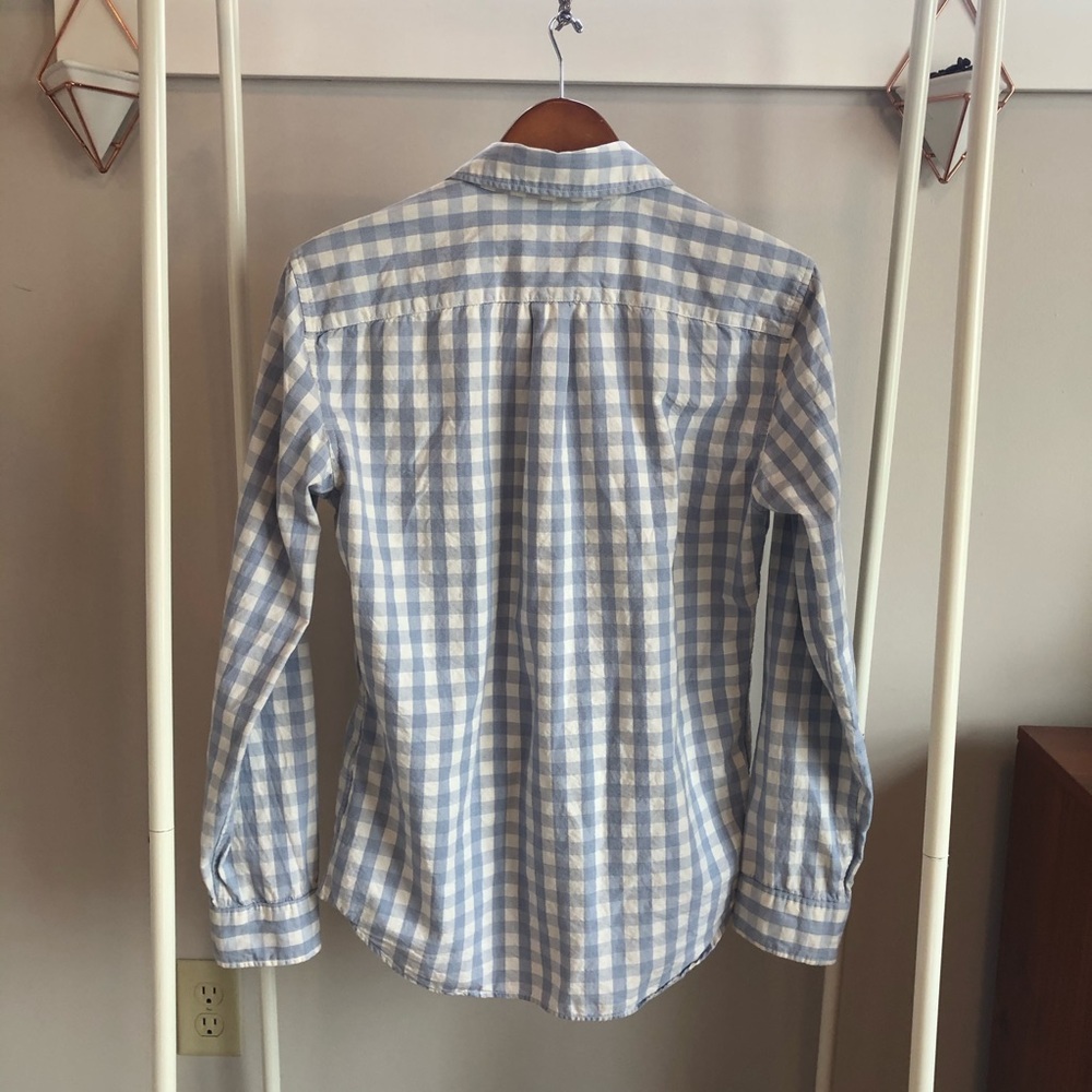 GAP Button Down - Picture 3 of 3